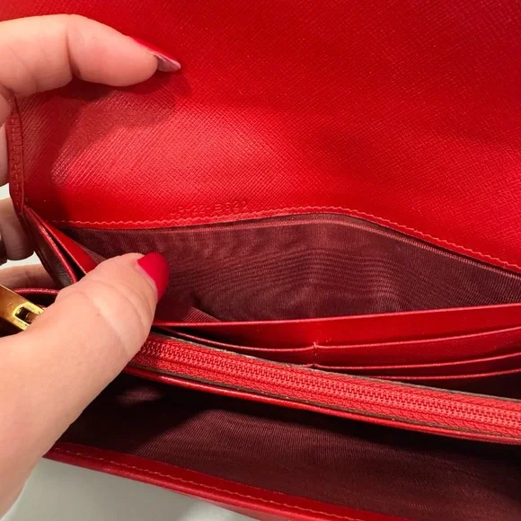 Salvatore Ferragamo crystal embellishment Vibrant Red leather wallet - Picture 7 of 8